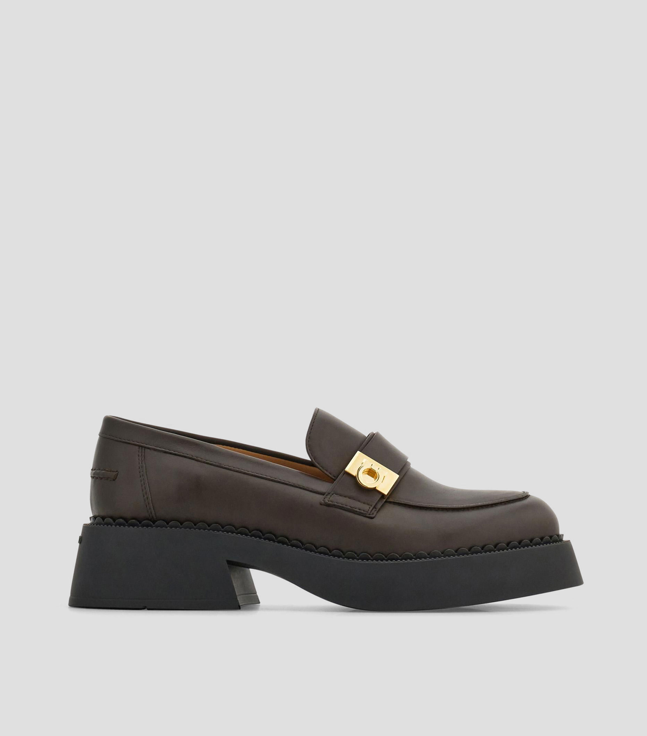 Mocasines bold hebilla Hug Mujer